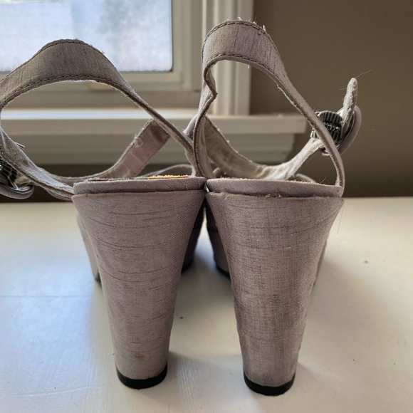 Rocket Dog Silver Silk platform Heels 8 - Picture 3 of 4